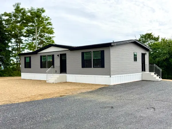 822 Main Street, Vassalboro, ME 04989