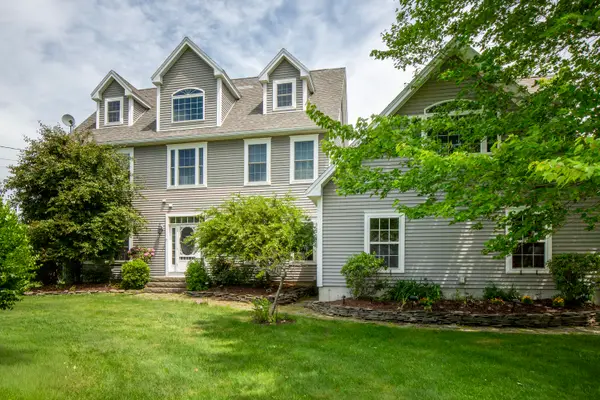 37 Constitution Avenue, Hampden, ME 04444