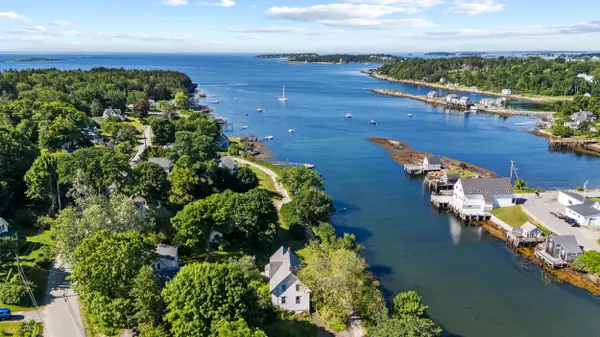 9 Lower Road, Harpswell, ME 04066
