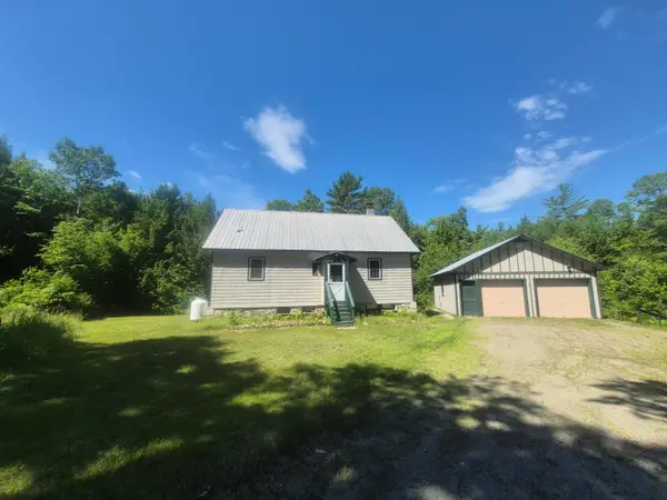 192 Dutch Gap Road, Chesterville, ME 04938