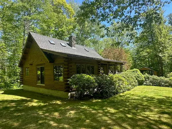 11 Clark Lane, Searsport, ME 04974