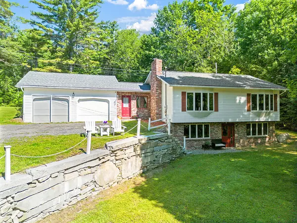 573 Augusta Road, Belgrade, ME 04917