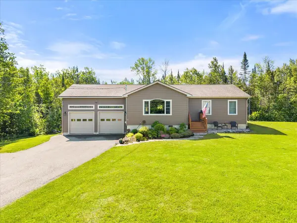 13 Carriage Lane, Hermon, ME 04401