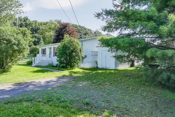 22 18th Fire Road, China, ME 04358