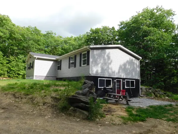 11 Deal Drive, Sabattus, ME 04280