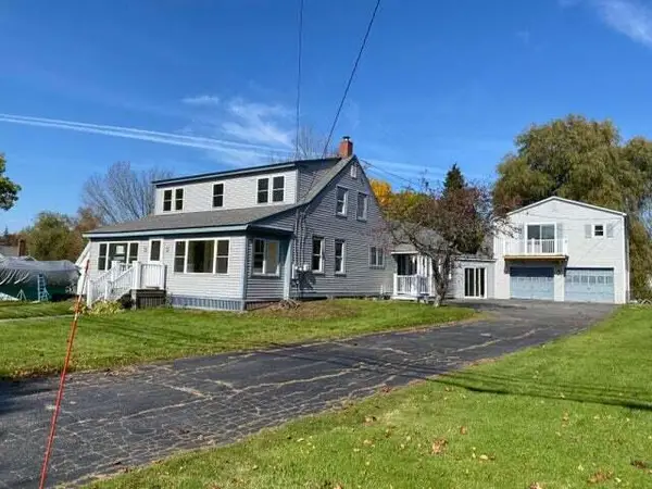 98 E Main Street, Searsport, ME 04974
