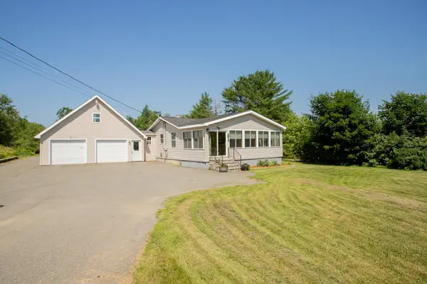 1238 Pushaw Road, Glenburn, ME 04401
