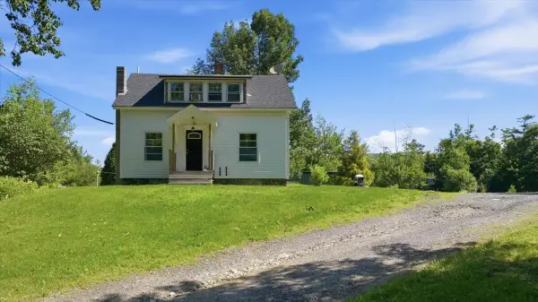 92 No Name Pond Road, Lewiston, ME 04240