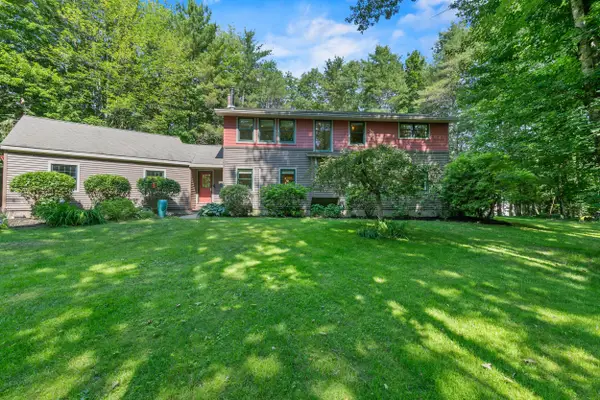 60 Ledgewood Drive, Yarmouth, ME 04096