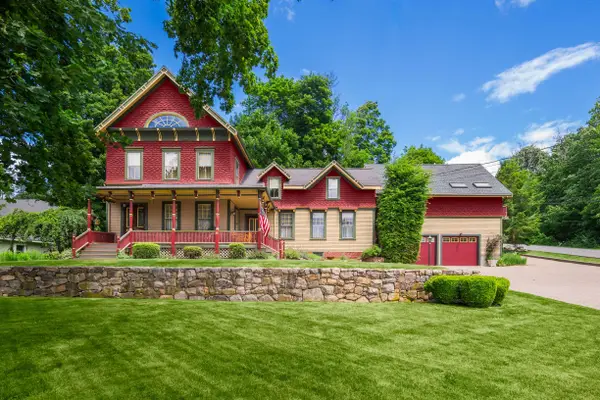 88 York Street, York, ME 03909
