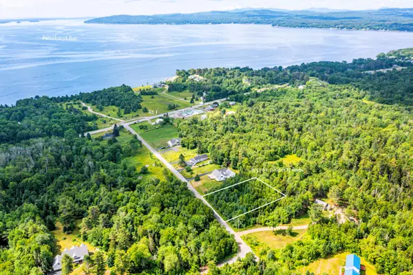 10 Spruce Knoll Lane, Searsport, ME 04974