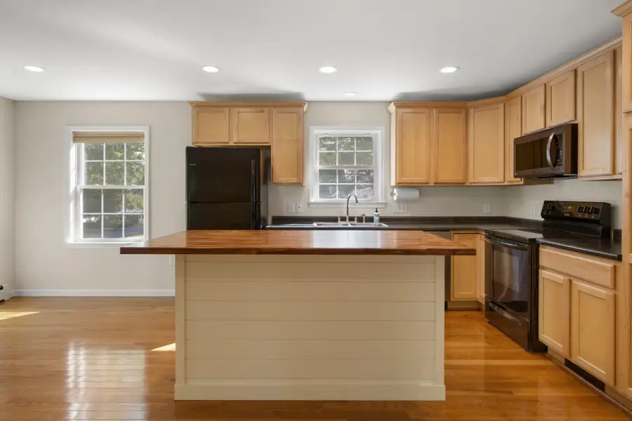 48 Peters Street, Orono, ME 04473 - #2