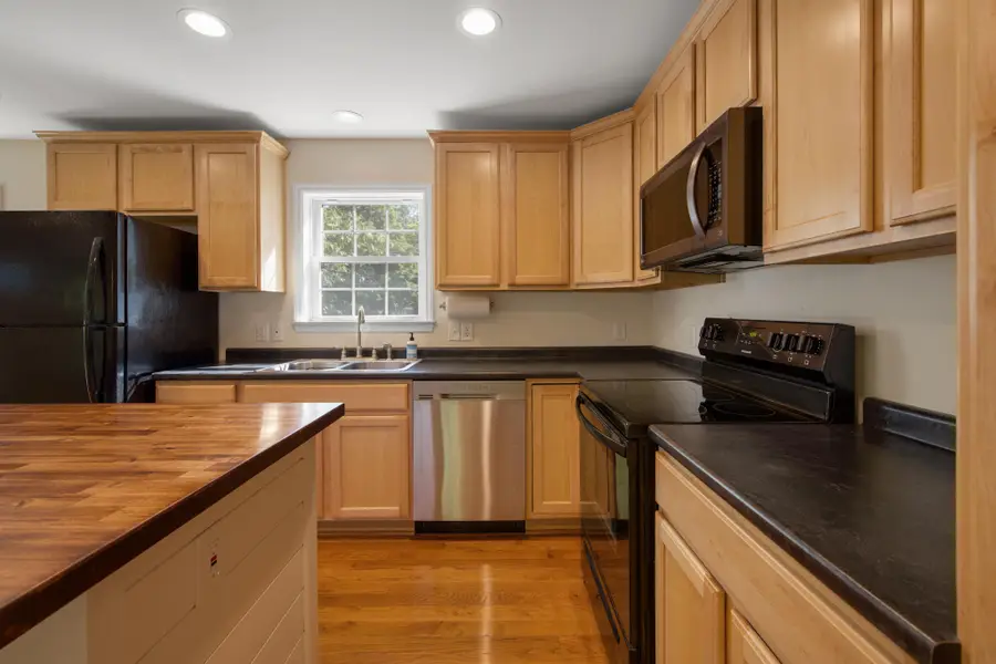 48 Peters Street, Orono, ME 04473 - #3