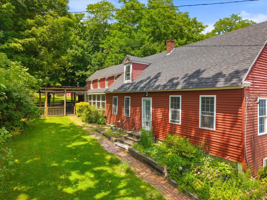137 Main Street, Winterport, ME 04496 - #2