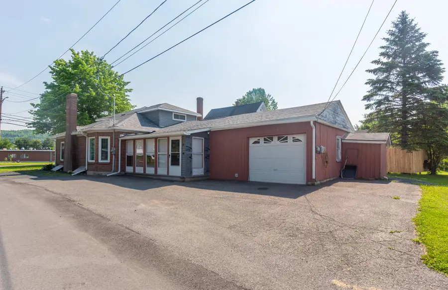 4 School Street, Fort Kent, ME 04743 - #3