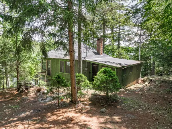 80 Pearl Point Road, Dedham, ME 04429
