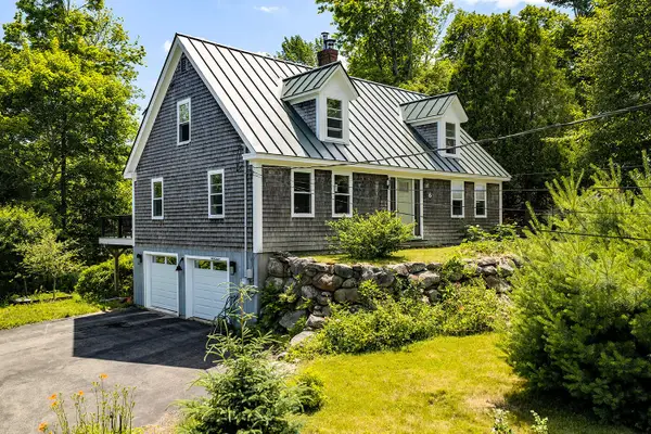 6 Chestnut Hill, Camden, ME 04843
