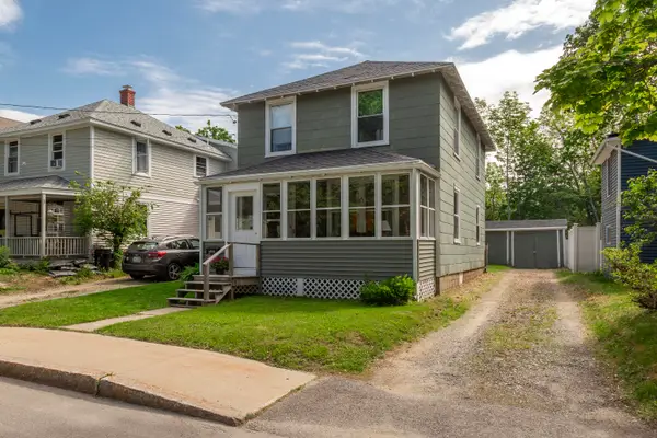 122 Ledgelawn Avenue, Bar Harbor, ME 04609