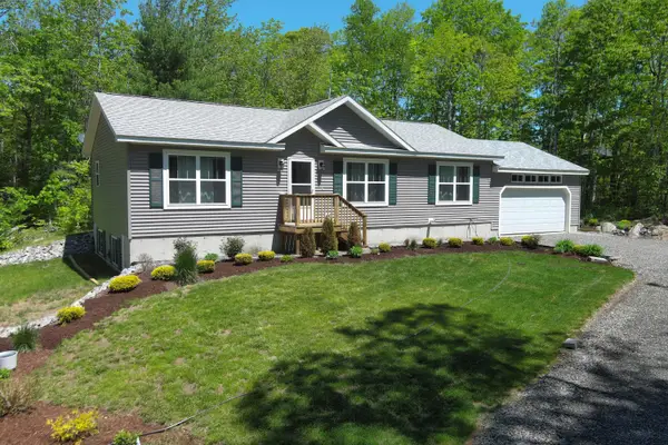 22 Quarry Trail, South Thomaston, ME 04858