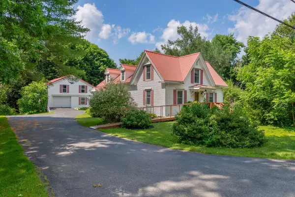 13 Smithtown Road, Pittston, ME 04345