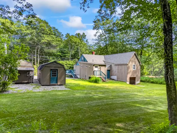 108 Middlesex Road, Topsham, ME 04086