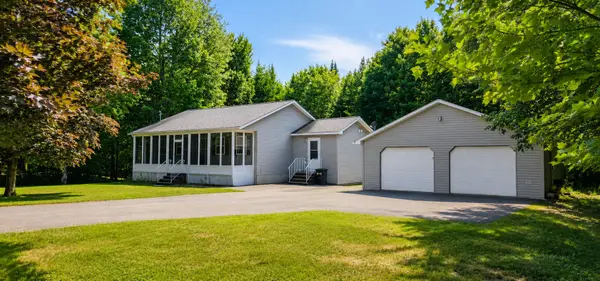 81 Ten Road, Bradley, ME 04411