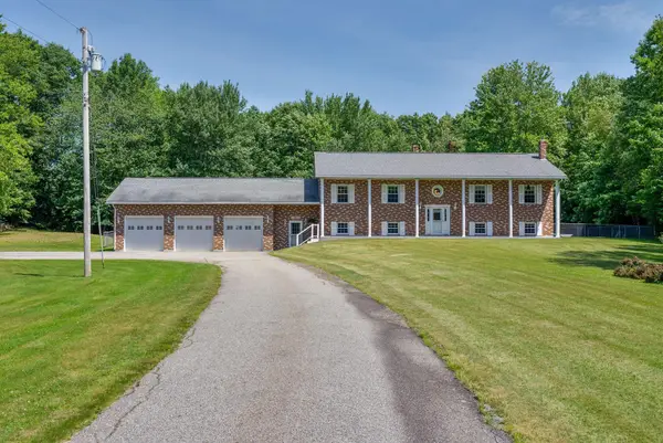 28 Edgecomb Road, Lisbon, ME 04252