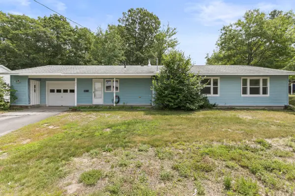 236 Congress Circle, Topsham, ME 04086