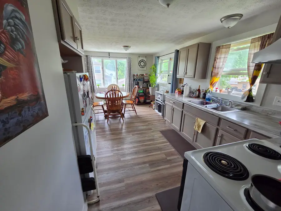 79 Dow Avenue, Lewiston, ME 04240 - #3