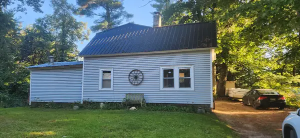 48 Gary Street, Paris, ME 04281