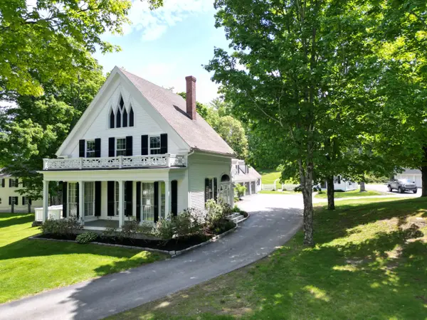 1090 Pittston School Street, Pittston, ME 04345