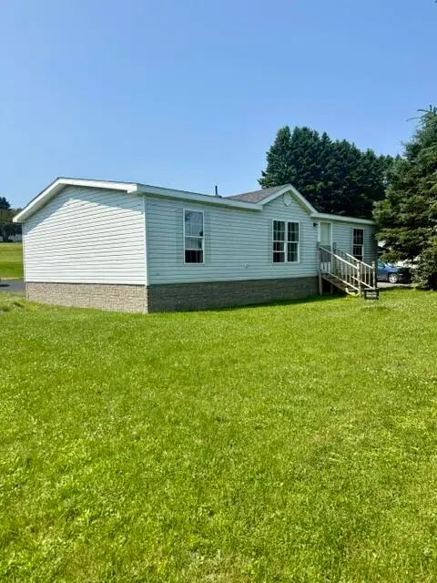 757 Main Street, Madawaska, ME 04756