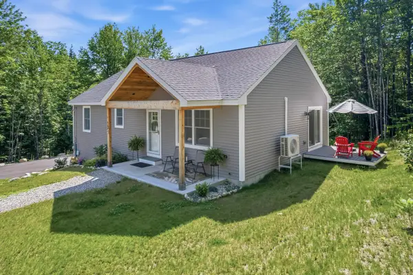 13 Jordan Lane, Bridgton, ME 04009