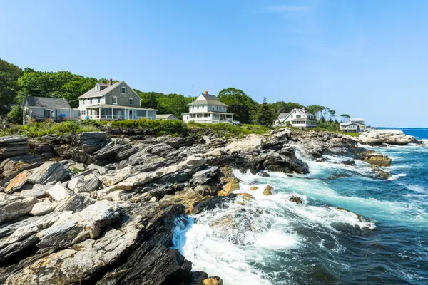 183 Maine 32, Bristol, ME 04554