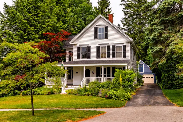 34 High Street, Camden, ME 04843