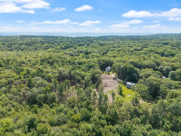 5 Davcarley Road, Cape Elizabeth, ME 04107