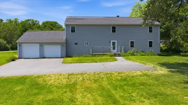 1121 River Avenue, Gardiner, ME 04345