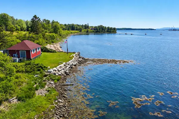193 S Wharf Road, Brooksville, ME 04617