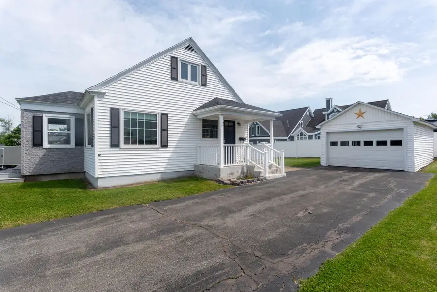 90 19th Avenue, Madawaska, ME 04756 - #2