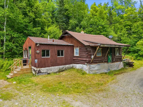 326 Mayhew Road, Starks, ME 04911