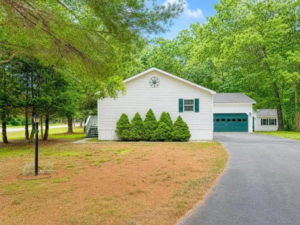 16 Chickadee Drive, Alfred, ME 04002