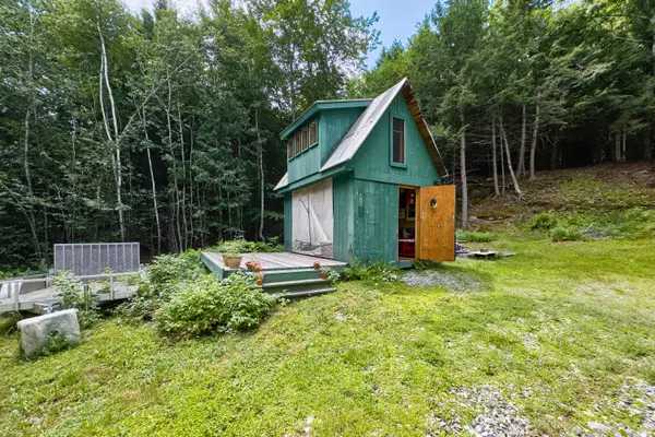 56 Camden Road, Hope, ME 04847