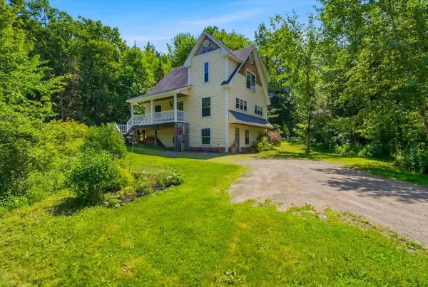 133 Bull Run Road, Wales, ME 04280
