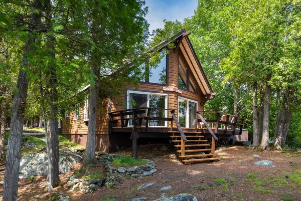 118 Goat Island Way, Norway, ME 04268
