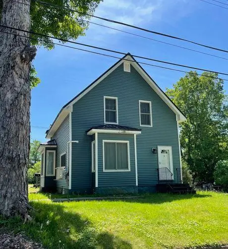 11 Garfield Street, Calais, ME 04619
