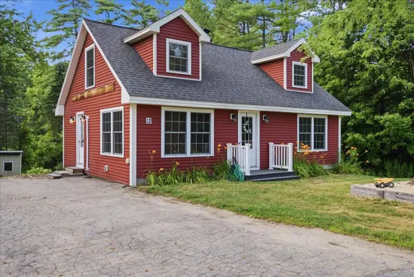 12 Reid Street, Lisbon, ME 04250
