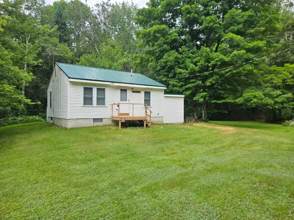 10 Moosehorn Road, Abbot, ME 04406