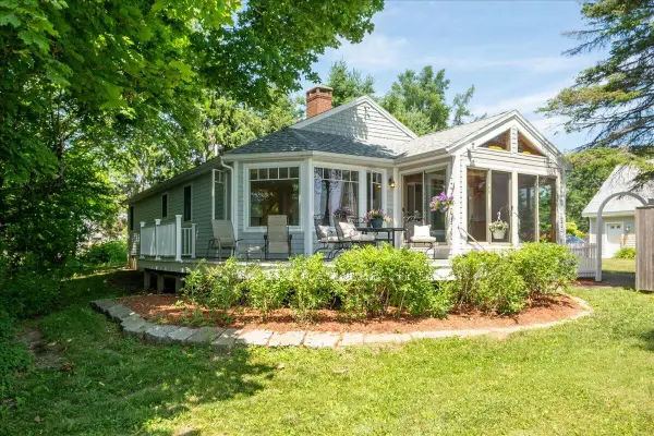 3 Harbor Lane, Rockland, ME 04841