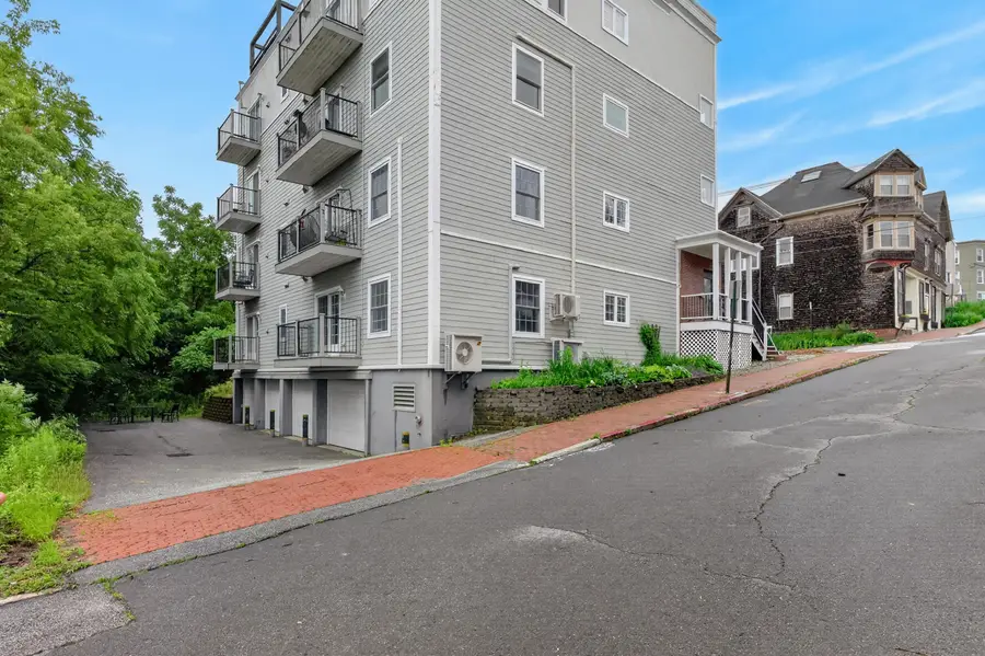 24 Brackett Street #1, Portland, ME 04102 - #3