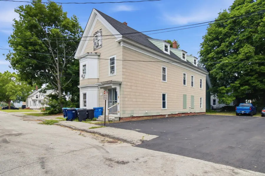 16 Temple Street, Auburn, ME 04210 - #2